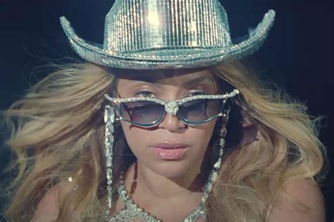 sexy beyonce|Beyoncé’s Sexiest Videos From The ‘BEYONCÉ’ Visual Album.